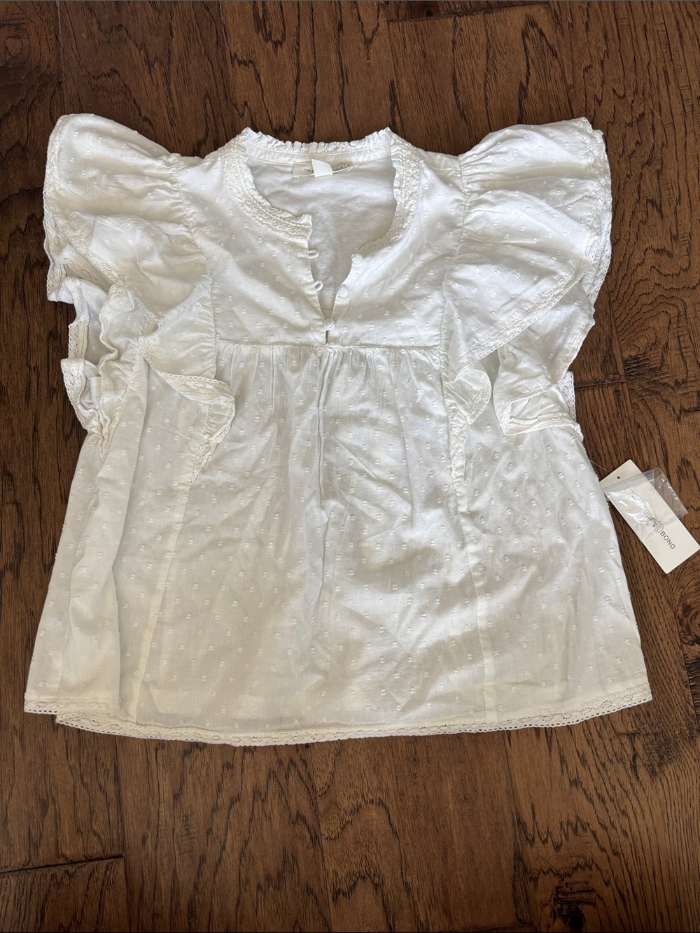 NWT Women’s White Swiss Dot Ruffle Sleeve Top